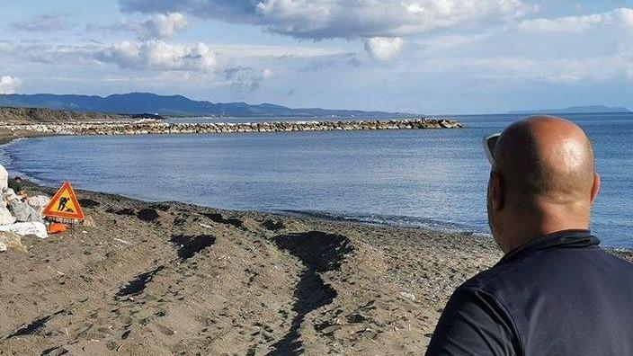 Partiti i lavori di ripascimento sul litorale del Tombolo sud