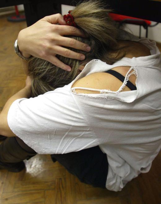 Altra donna picchiata dal marito poi arrestato Due casi in poche ore