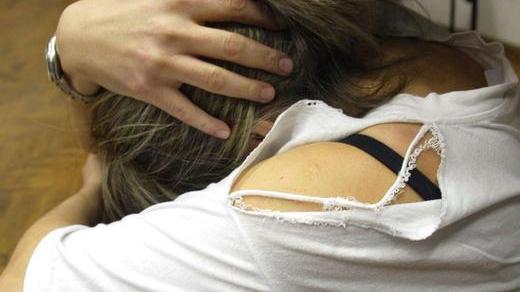 Altra donna picchiata dal marito poi arrestato Due casi in poche ore