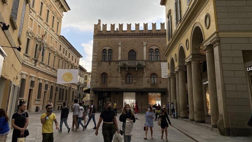 In Piazza del Monte la calamita commerciale riparte ma con il freno