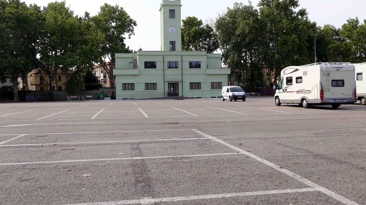 «Ex Mof, possibili problemi». La giunta di Ferrara sospende la gara