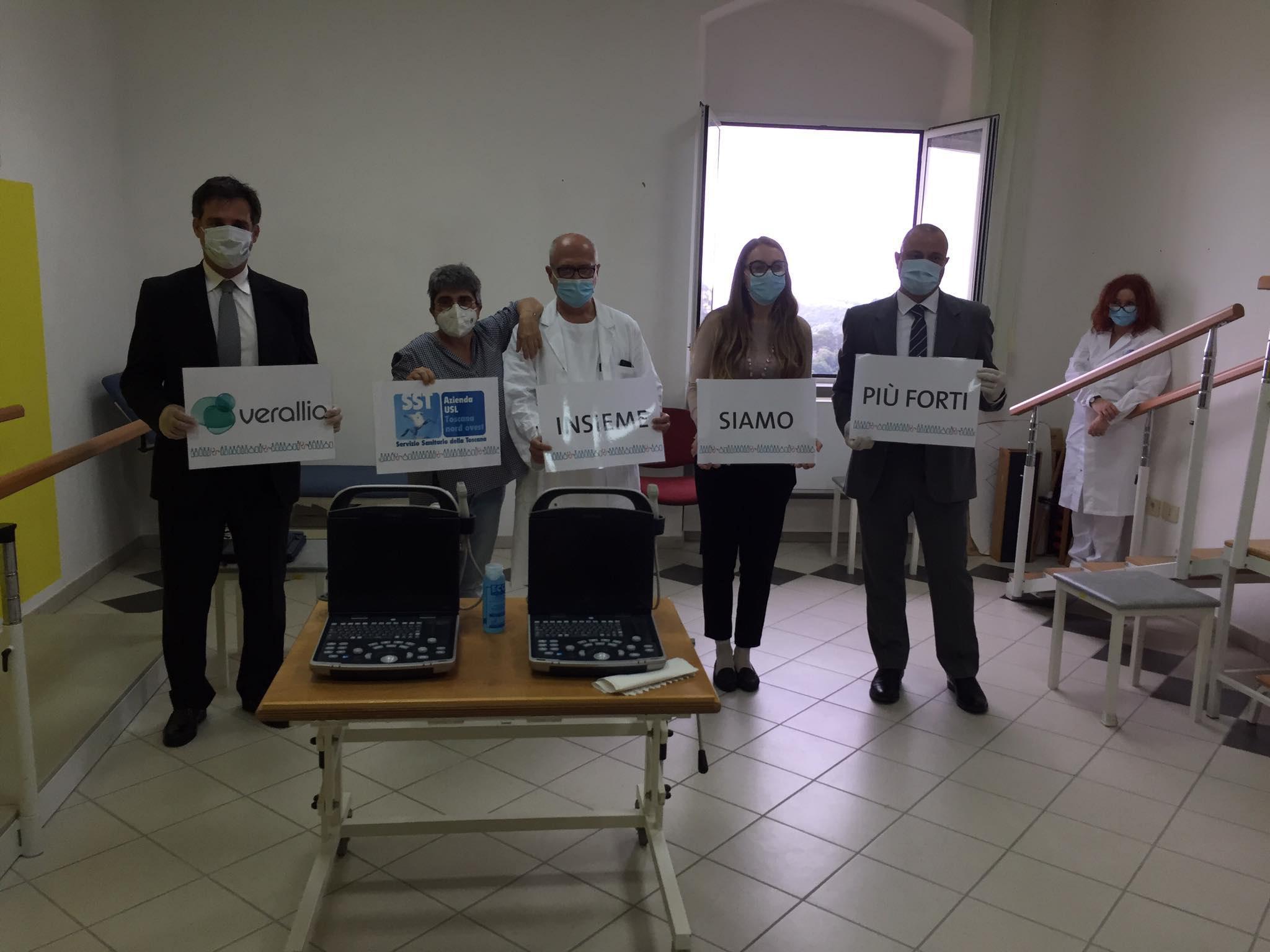 In primo piano i nuovi macchinari, dietro da sinistra Antonino Virgillito, Cristina Laddaga, Marco Bresci, Marco Zulli.