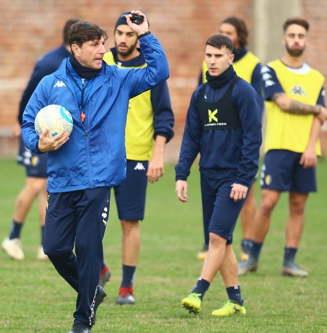 Modena, no ai play off. Mignani: «Sono un uomo di campo, ma mi allineo alla scelta della società» 