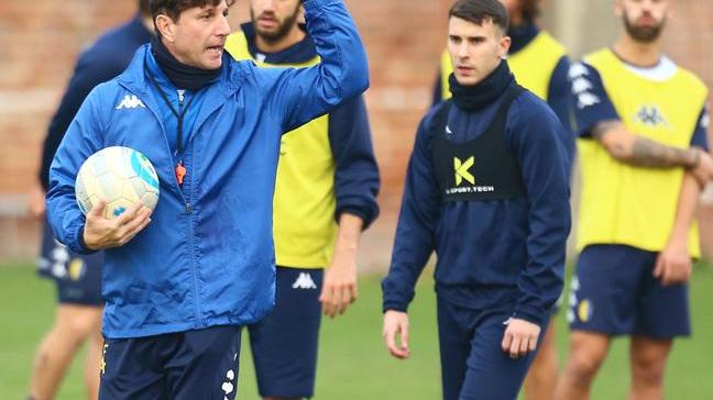 Modena, no ai play off. Mignani: «Sono un uomo di campo, ma mi allineo alla scelta della società»