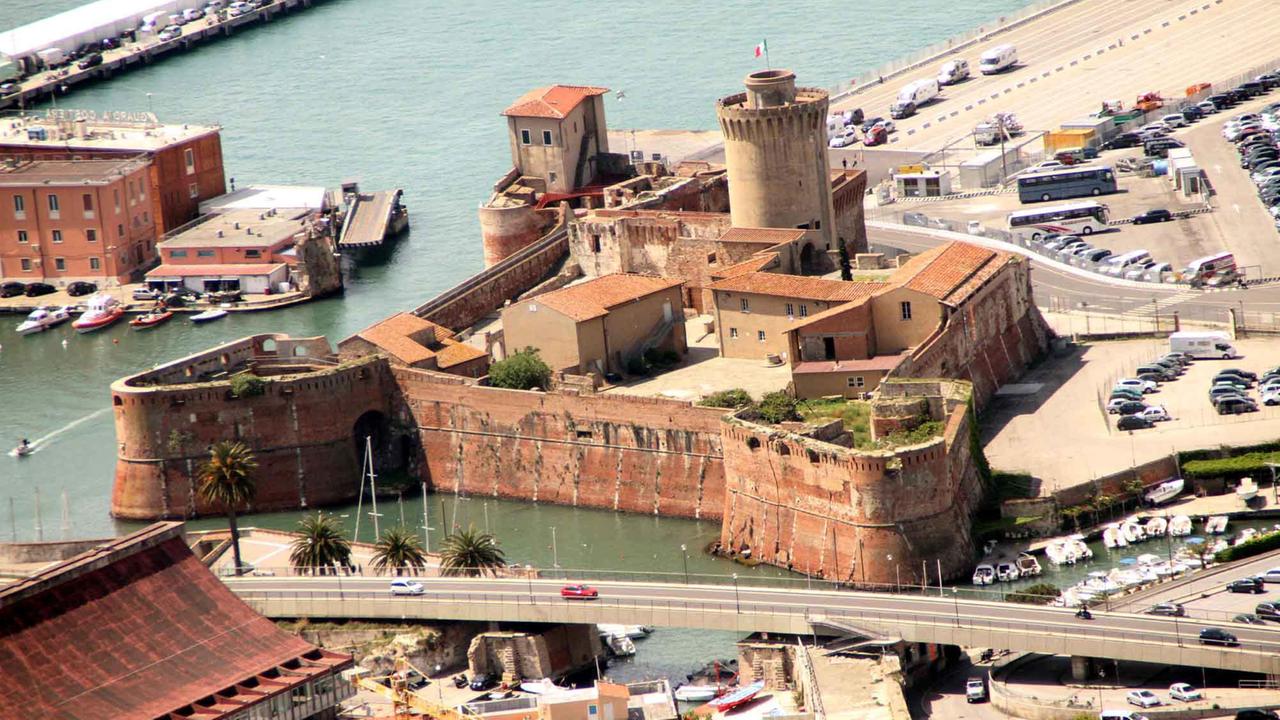 Riapre la Fortezza Vecchia, ok a visite e spettacoli serali