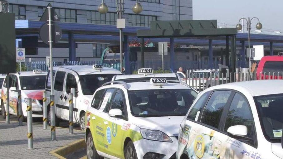 Il crollo delle presenze turistiche, l’aeroporto praticamente chiuso come tutte le attività turistico ricettive hanno messo in ginocchio soprattuttoquesto settore e il suo indotto