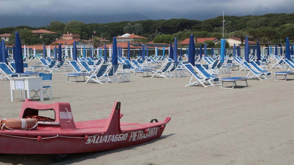 La linea dura del bagno Pietrasanta è diventata un caso