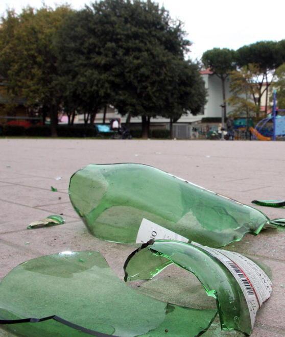 Vendita per l’asporto stop ai recipienti di vetro