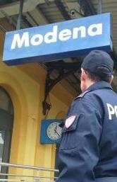 Spintona l’agente