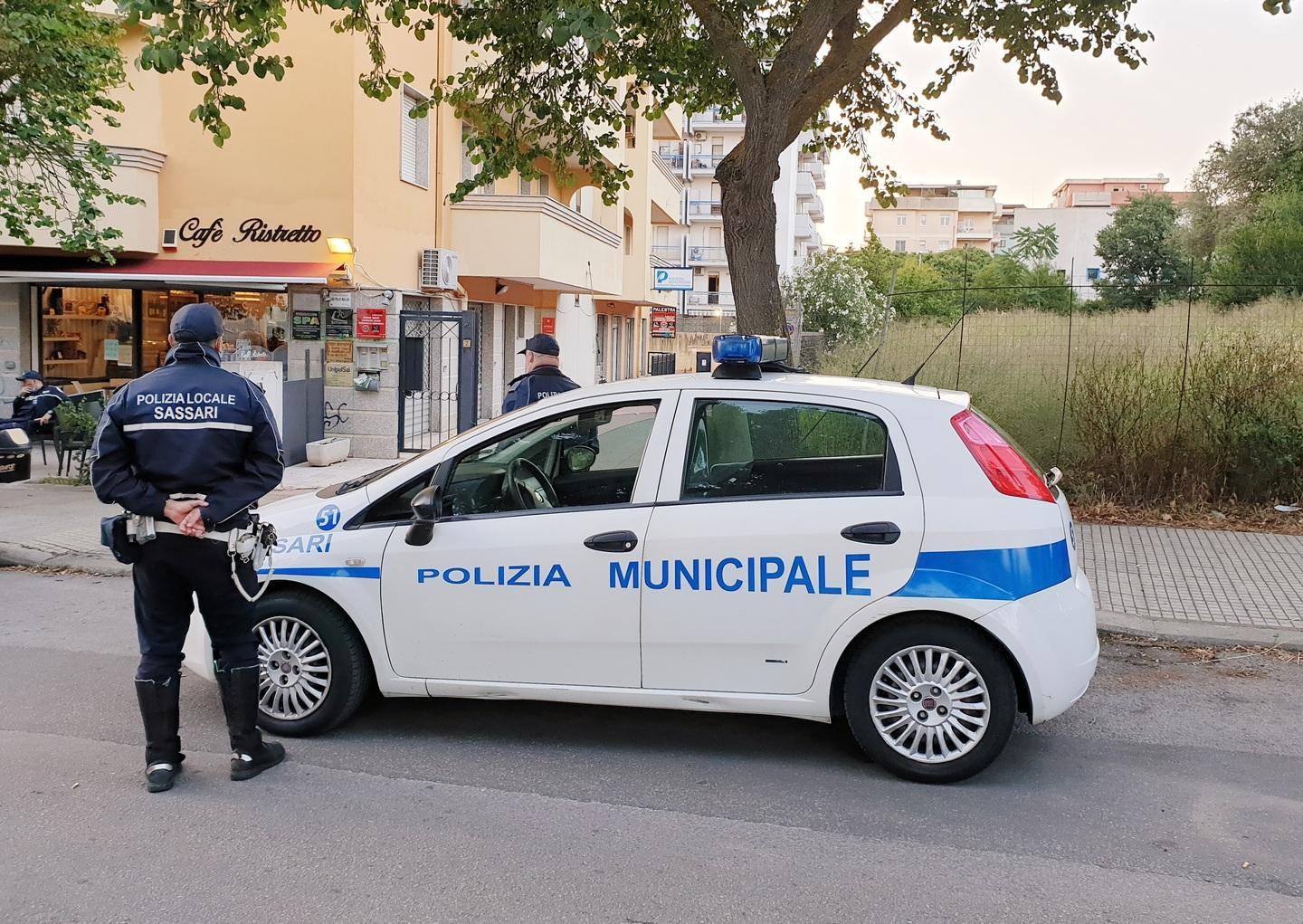 Dramma a Sassari: suona il campanello per una consegna e muore di infarto 