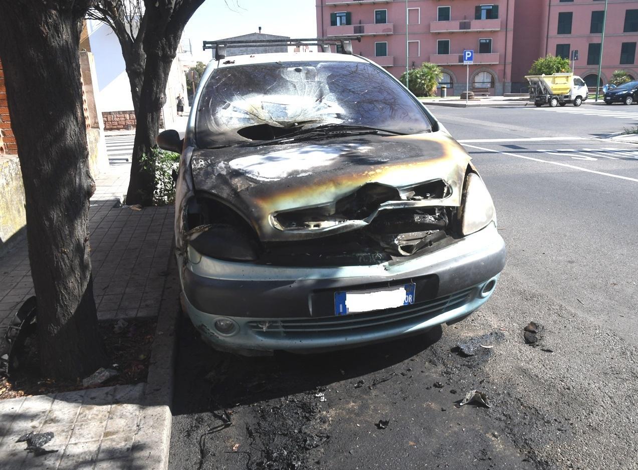Droga e incendi di auto, sarà processo per nove 