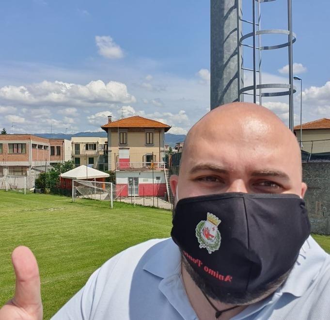 Il motto “Animo Ponte!” cucito sulle mascherine 