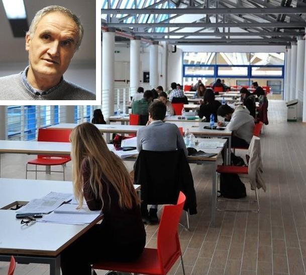 «Il Comune ha dato un calcio ai giovani bibliotecari precari» 