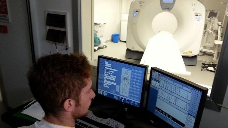 Diagnostica, macchine al lavoro sette giorni su sette e anche la sera