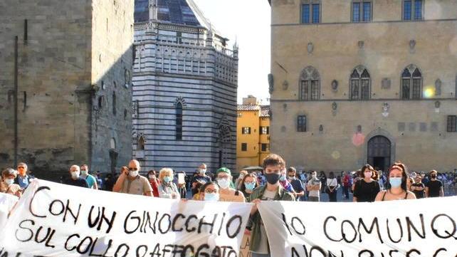 Piazza Duomo dice no al razzismo e alla violenza