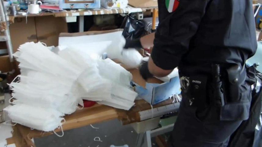 Mascherine taroccate in Toscana, i retroscena dell'inchiesta: «Così guadagniamo 7 milioni anziché 3»