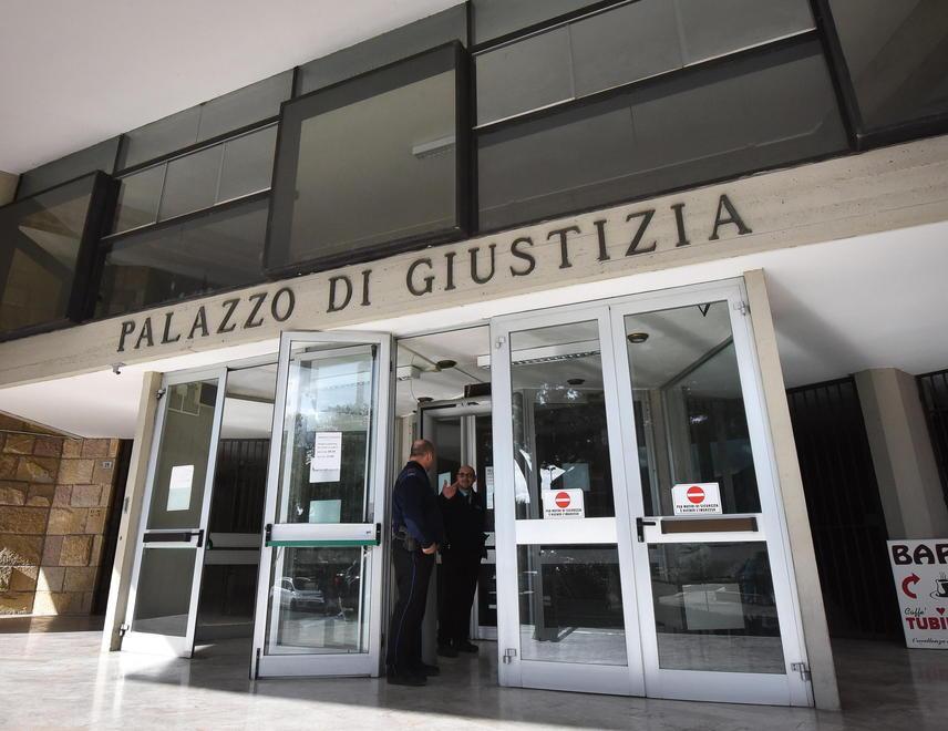 Diocesi condannata dal giudice: dovrà pagare centomila euro 