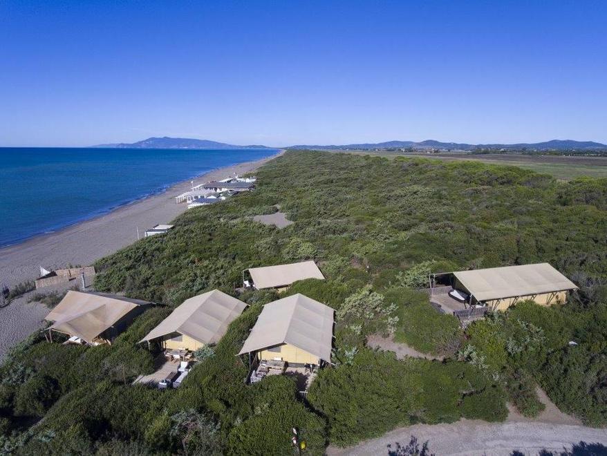 Comfort e vacanze da sogno: un villaggio in Maremma eletto il re del “glamping” 