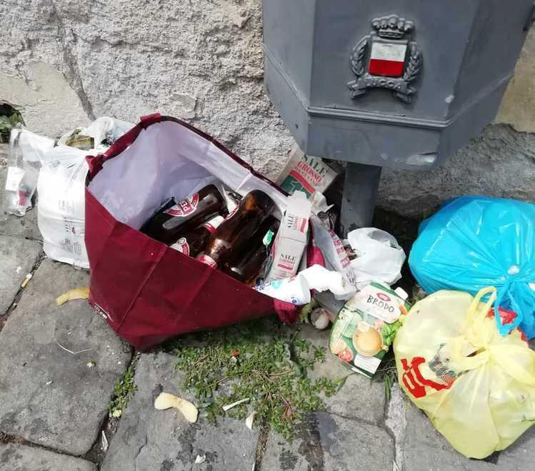 «Le isole Garby non stanno funzionando Il Comune intervenga»