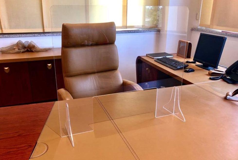 «Pronti a realizzare barriere in plexiglass anche per le scuole» 