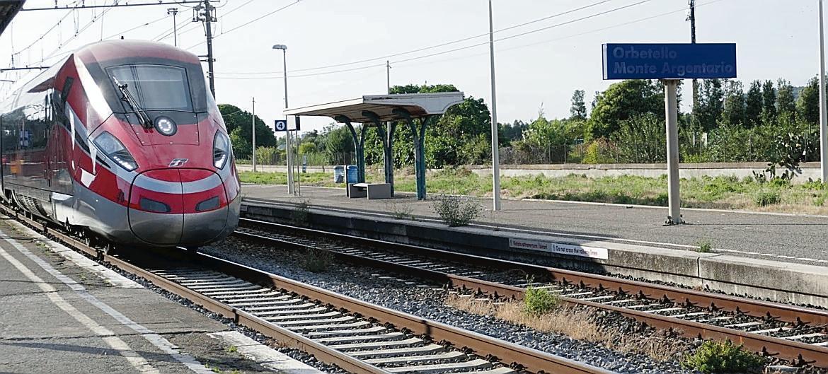 Ecco il primo Frecciarossa a Grosseto, ma i pendolari attaccano: «È una beffa» 