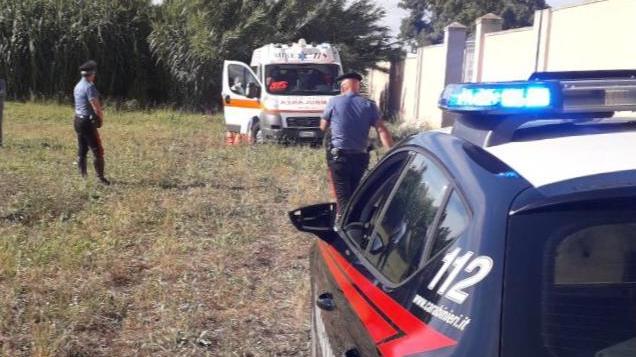 Tenta di darsi fuoco sulla tomba della madre, salvata dai carabinieri 43enne di Serramanna 