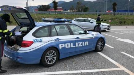 Agenti della polizia stradale