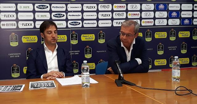 Il vicepresidente Alberto Peluffo ed il presidente del Pistoia Basket, Massimo Capecchi