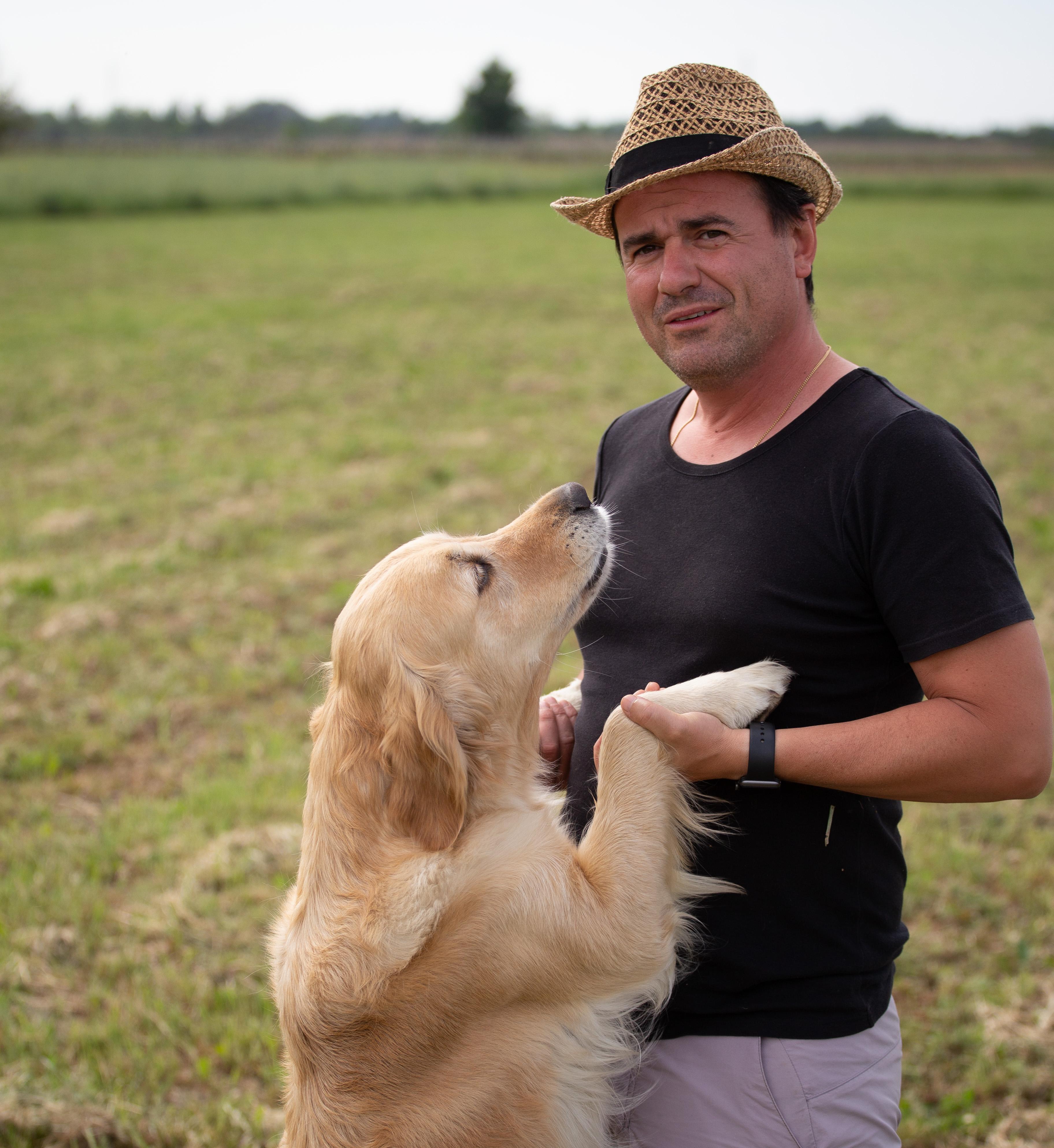 Carpi, il progetto di Andrea: «Un campo addestramento per aiutare i cani a superare le difficoltà» 