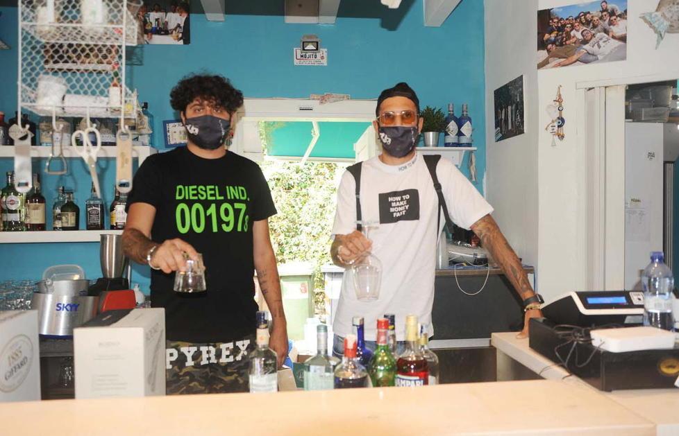 I baristi ieri in piazza Bovio e stamani in commissariato 