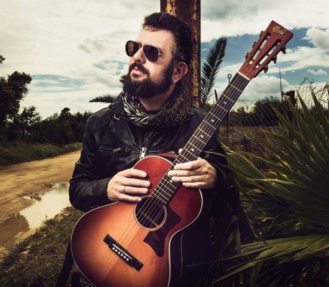 Il bluesman sardo Francesco Piu
