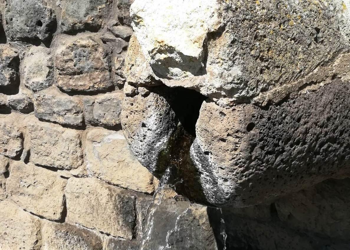 Bonarcado, vandali danneggiano la fonte di Su cantaru