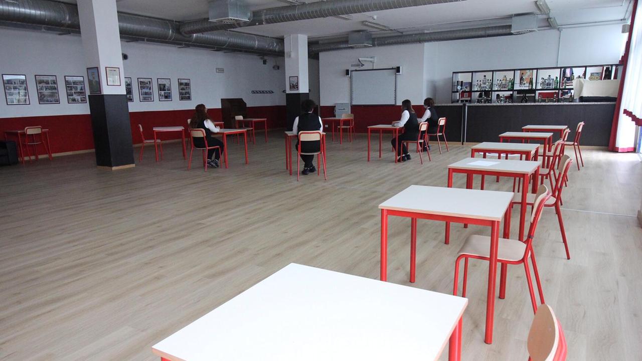 Con la scuola-parcheggio il Paese resta fermo