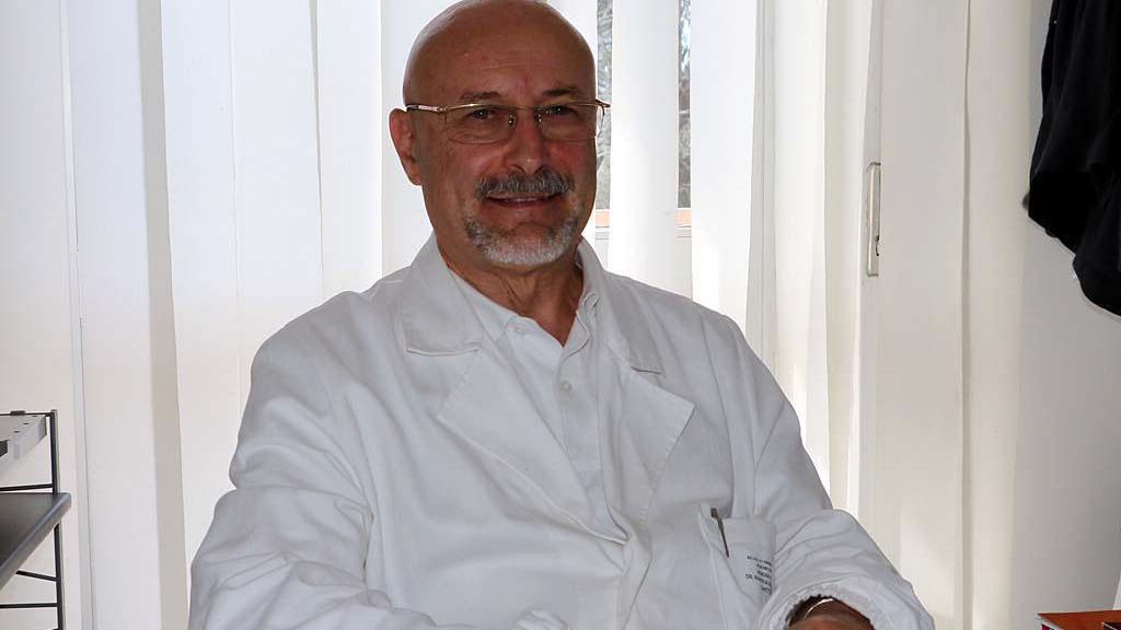 Parla il primario di Medicina del Noa: «Il Covid non danneggia soltanto i polmoni ma anche l'intestino e l'apparato digerente»