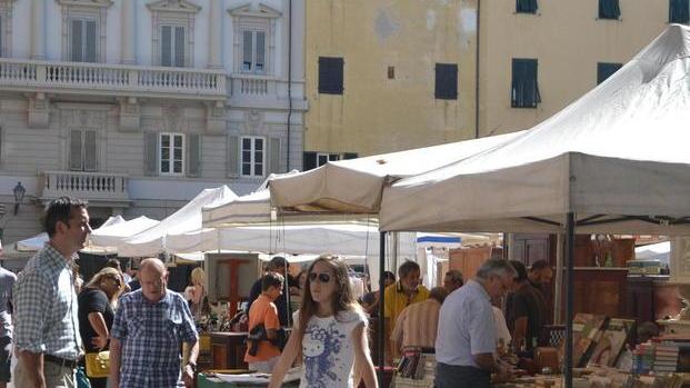 Dopo quattro mesi torna il mercato dell’antiquariato