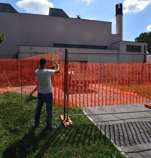 Aperto il cantiere al palazzetto dello sport