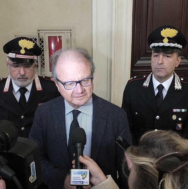 Gli indagati scelgono di avvalersi della facoltà di non rispondere