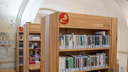 Biblioteca, sale studio solo su prenotazione