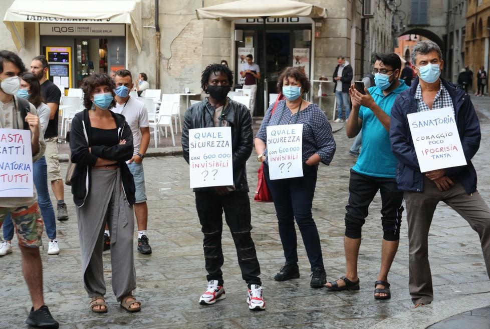In piazza Prampolini contro l’odio razziale