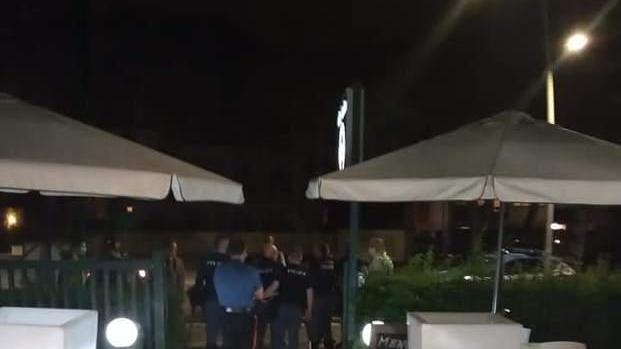 L’arrivo degli ultras per la contestazione