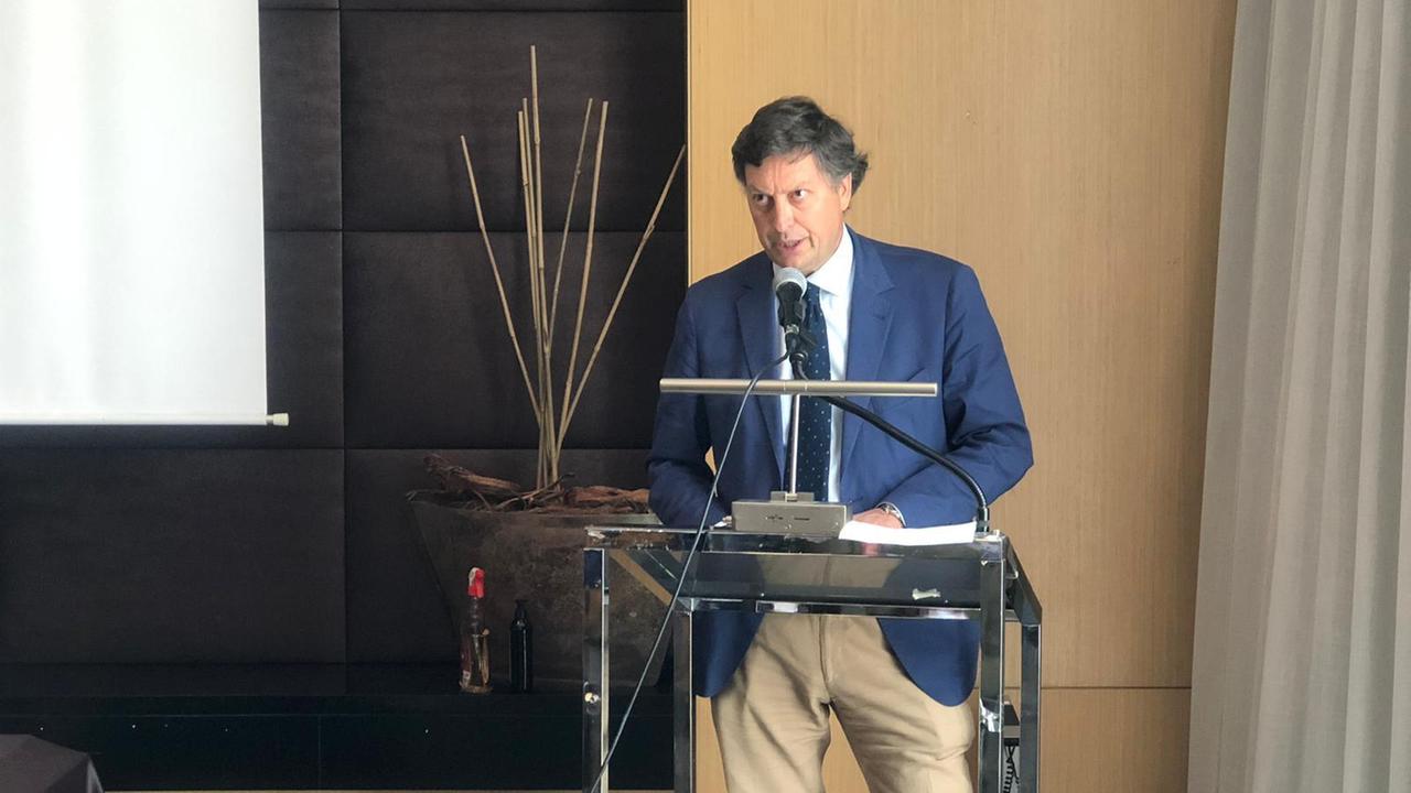 Busi, presidente del Consorzio Vino Chianti: “Se continuiamo così fra pochi mesi il 40% della Toscana sarà in vendita”