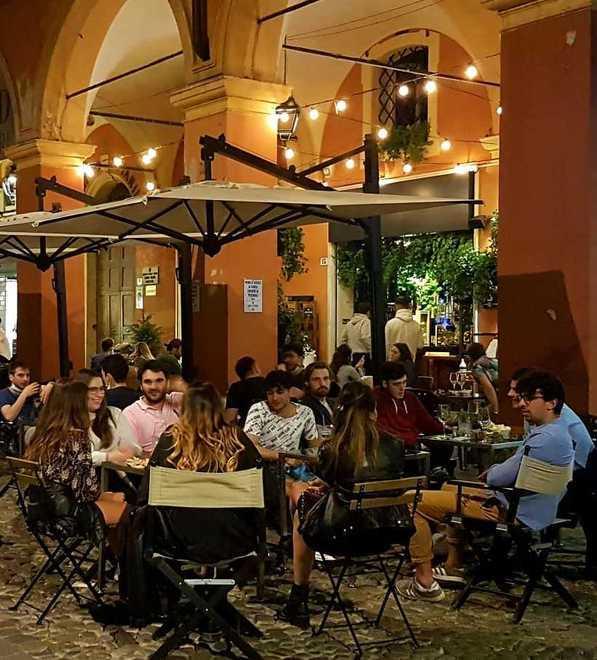 Modena. Aumentano i dehors per ridurre la movida In centro storico i tavoli sotto le stelle 