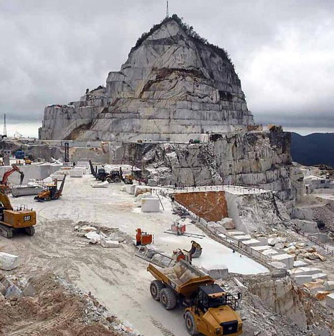 Il 25% delle esportazioni dalle cave delle Apuane Ma Verona è al 26%