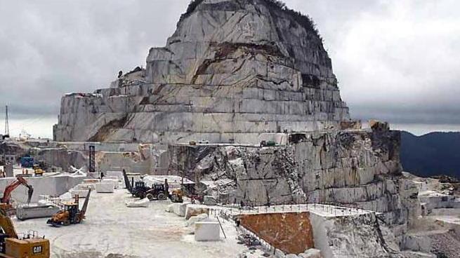 Il 25% delle esportazioni dalle cave delle Apuane Ma Verona è al 26%