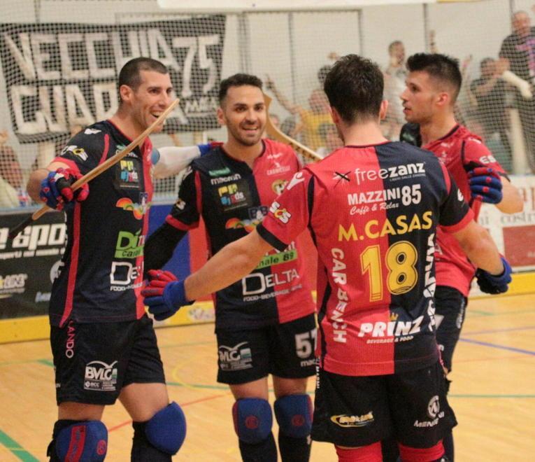 Hockey, ripartenza a 14 squadre 