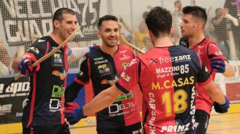 Hockey, ripartenza a 14 squadre