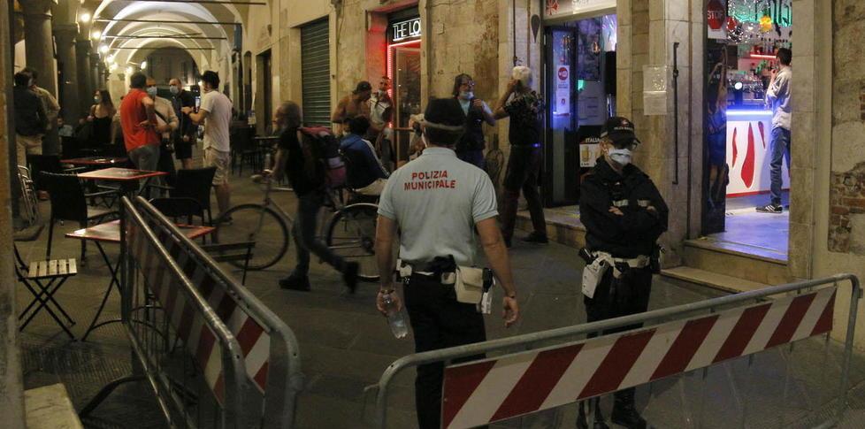 «Movida, il caos resta. Serve incontro con il prefetto»
