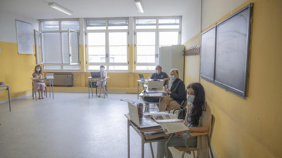 Modena. Prima l’igienizzante, poi lo spumante Ecco la maturità 2020