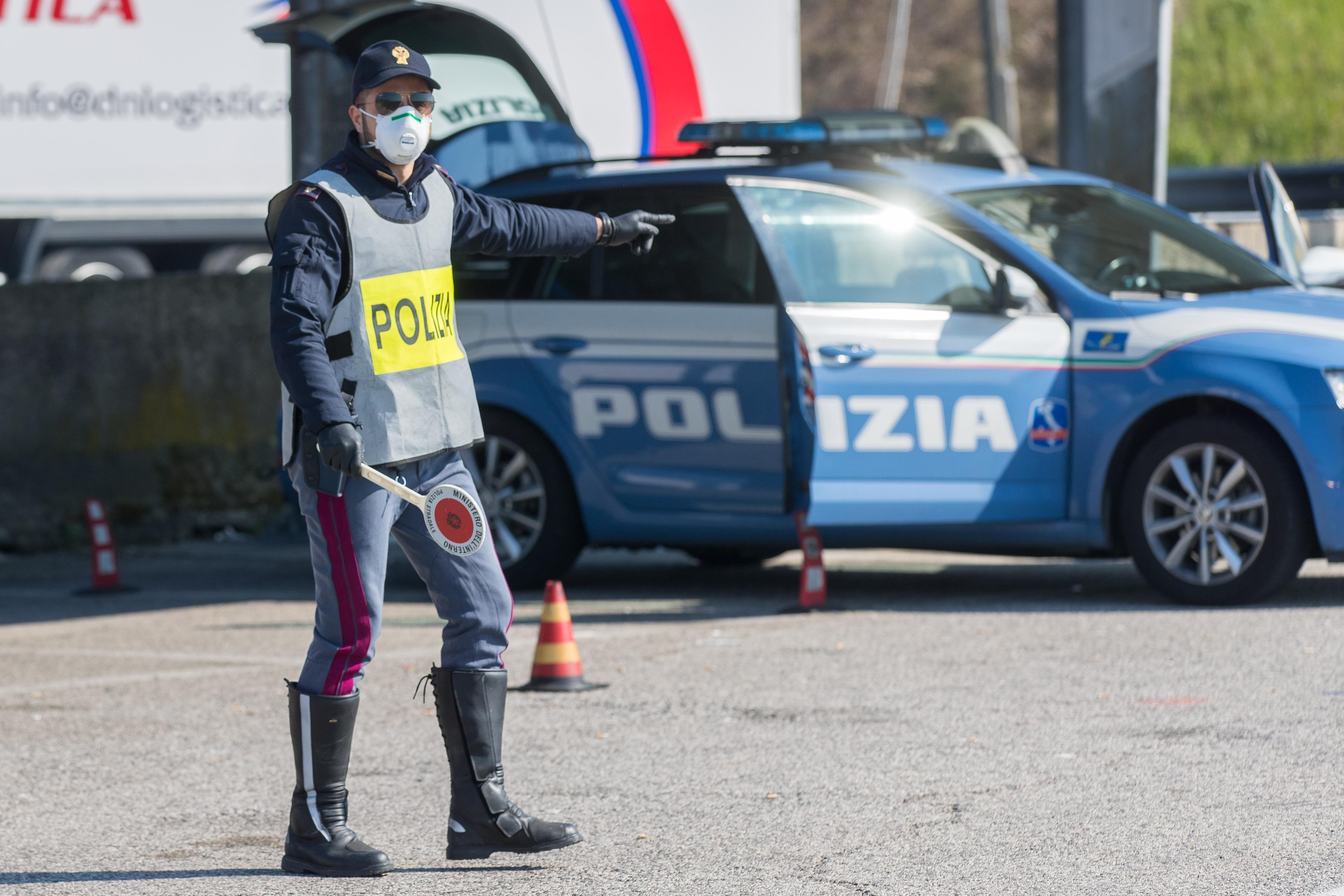 Ferrara, scoperta officina meccanica abusiva
