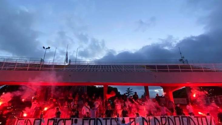 I tifosi attendono sviluppi sulle trattative per il club Ma la prudenza è d’obbligo
